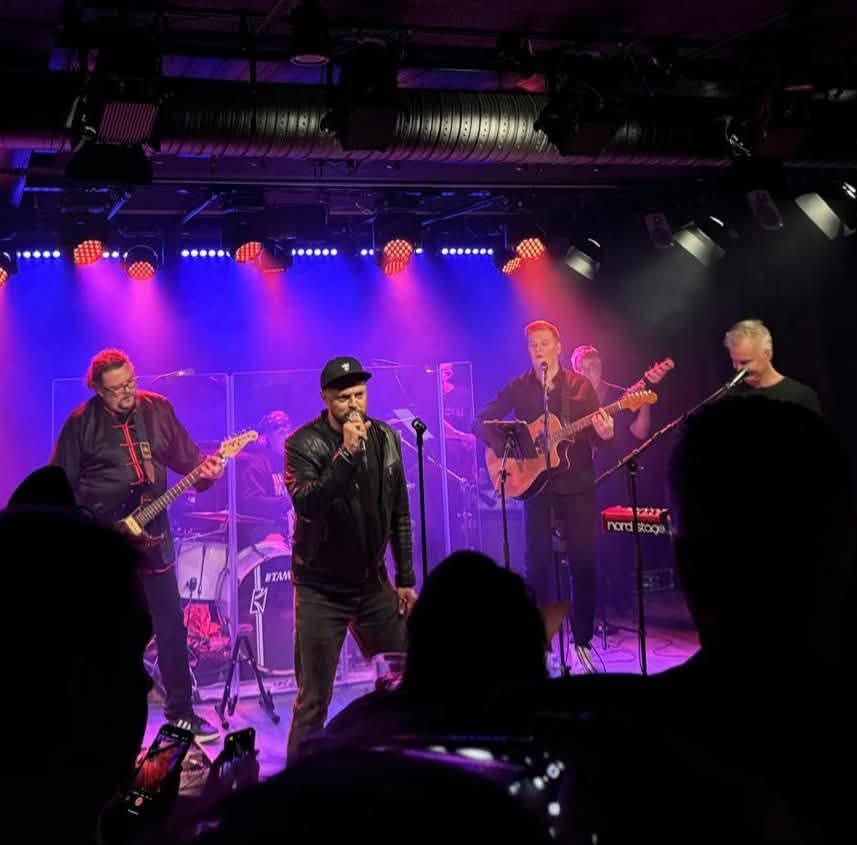 Featured image for “Von Johnny plays Bon Jovi pe 11.12.”